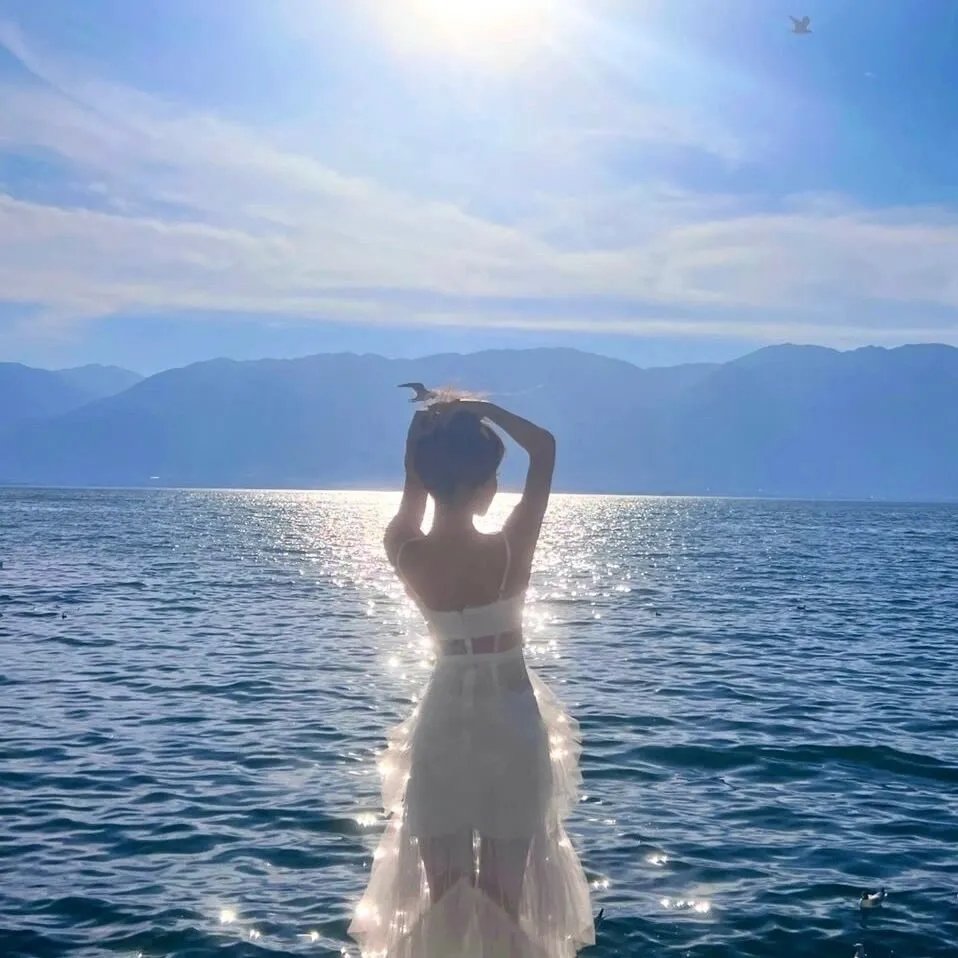 阿茹茉妮 海报